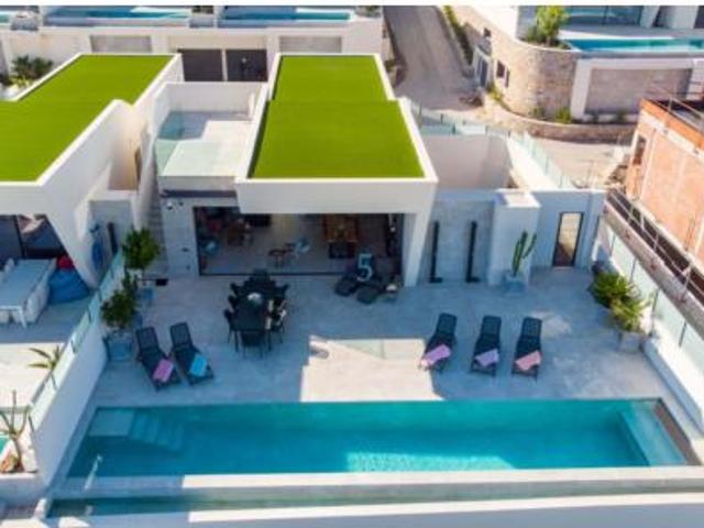 Chalet en venta en Urbanización Doña Pepa, el Baix Segura / La Vega Baja
