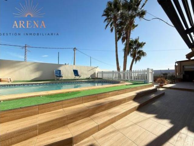 Chalet en venta en El Solanillo, Roquetas de Mar