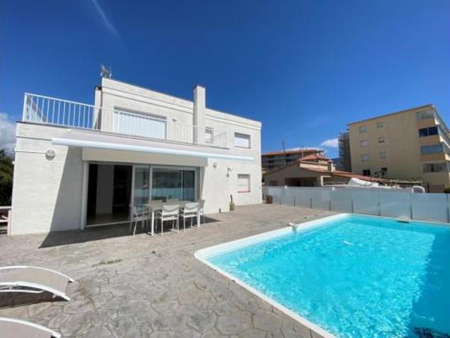 Chalet en venta en Santa Margarida, Alt Empordà