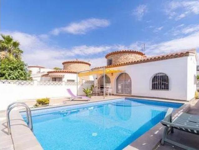 Chalet en venta en Santa Margarida, Alt Empordà