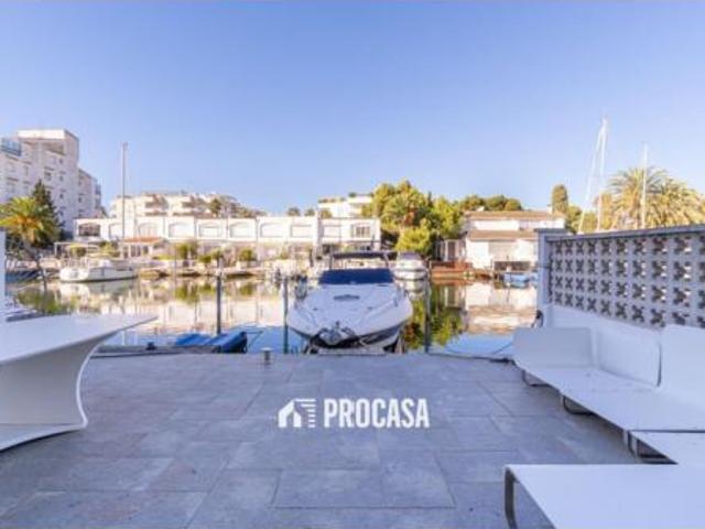 Chalet en venta en Santa Margarida, Alt Empordà