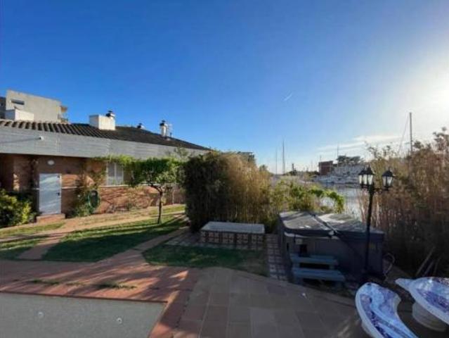 Chalet en venta en Santa Margarida, Alt Empordà