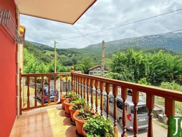 Chalet en venta en Ruesga, Cantabria