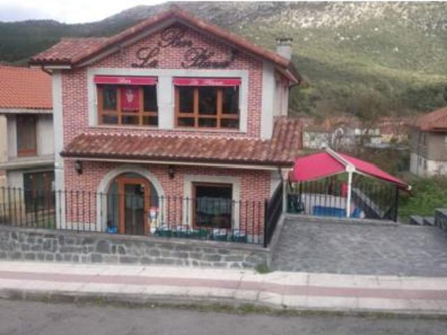 Chalet en venta en Ruesga, Cantabria