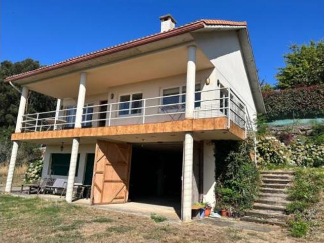Chalet en venta en Veigue, A Coruña