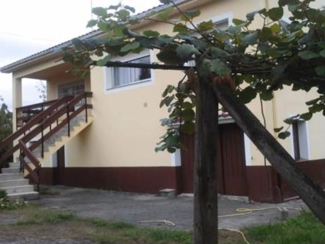 Chalet en venta en Bergondo, A Coruña