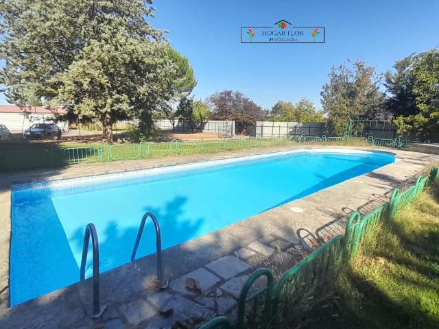 Chalet en venta en Valdelagua, Santa Marta de Tormes