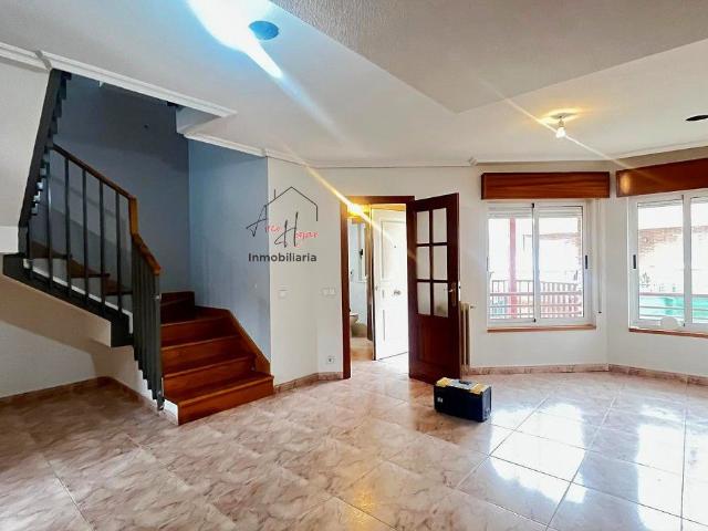 Chalet en venta en Anantapur, Villamayor