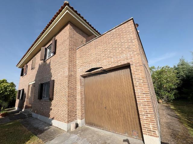 Chalet en venta en Valdelagua, Santa Marta De Tormes