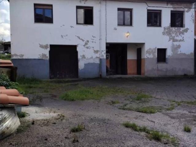 Villa en venta en Salas