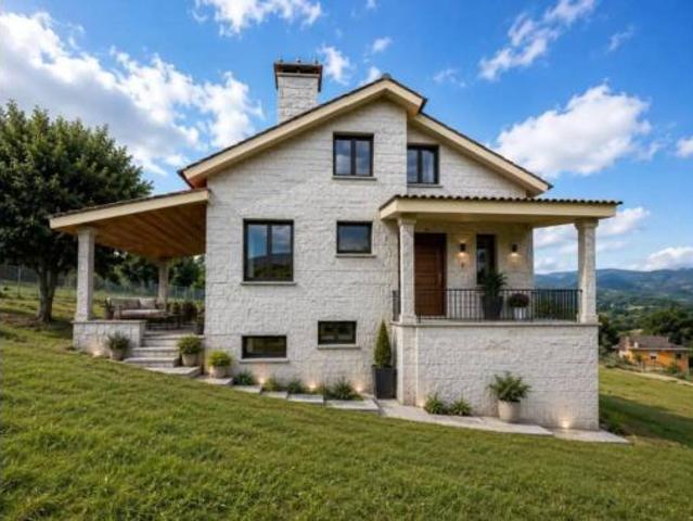 Chalet en venta en Salceda de Caselas, Vigo