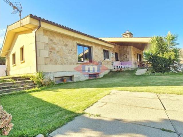 Chalet en venta en Salceda de Caselas, Vigo