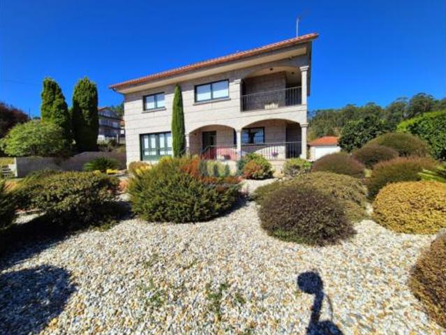 Chalet en venta en Salceda de Caselas, Vigo