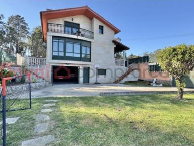 Chalet en venta en Salceda de Caselas, Vigo