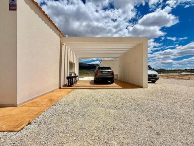 Chalet en venta en Cecilia Bartolomé (Mujeres Libres), l'Alt Vinalopó / El Alto Vinalopó