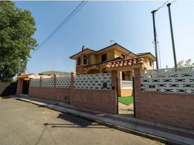 Chalet en venta en Trobajo del Camino, San Andrés Del Rabanedo