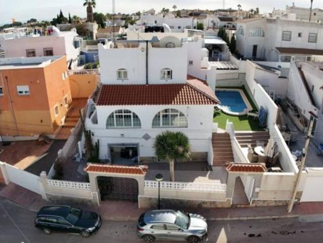 Villa en venta en San Miguel De Salinas, Urbanización Las Filipinas