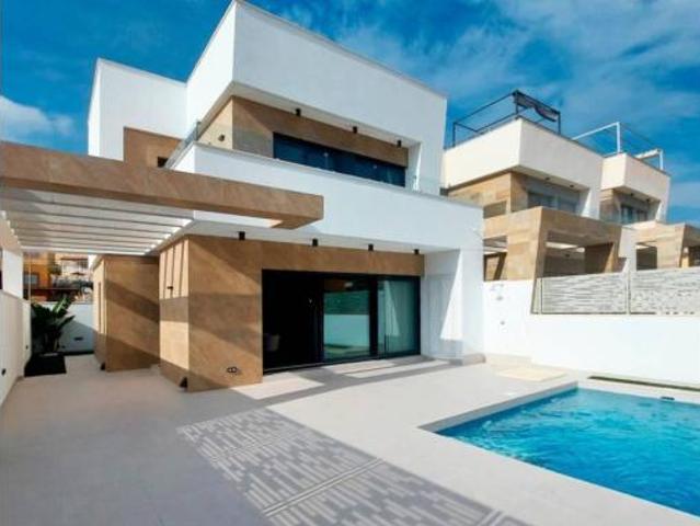 Villa en venta en San Miguel De Salinas, Urbanización Las Filipinas