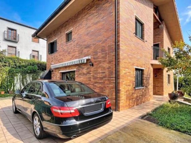 Chalet en venta en Etxadi, Donostia / San Sebastián