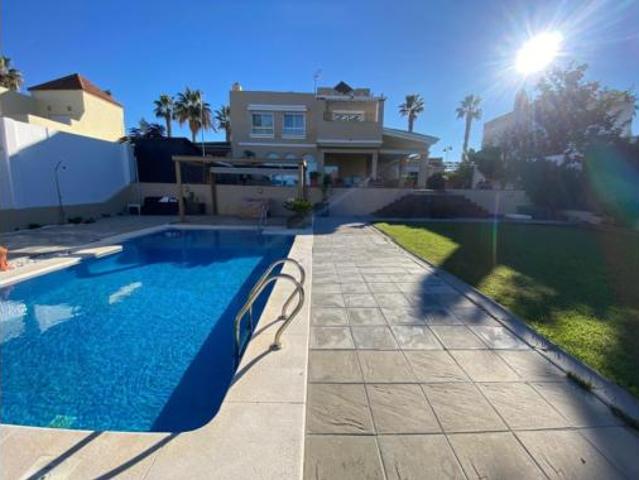 Chalet en venta en Bonanza, Costa Noroeste