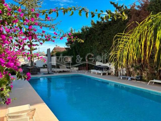 Chalet en venta en La Font, l'Alacantí