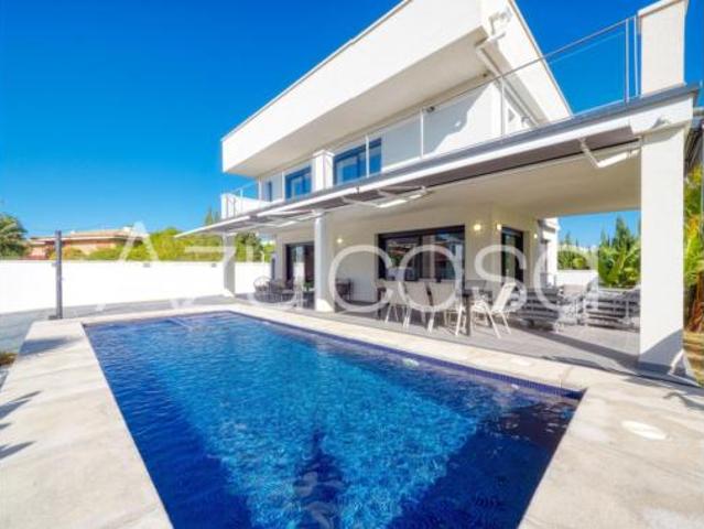 Chalet en venta en La Font, l'Alacantí