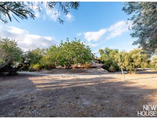 Chalet en venta en La Font, l'Alacantí