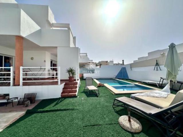 Chalet en venta en Sant Josep de sa Talaia, Eivissa