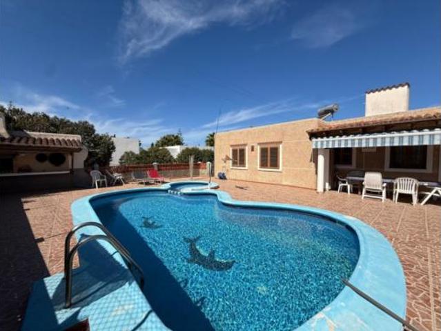 Chalet en venta en Sant Josep de sa Talaia, Eivissa