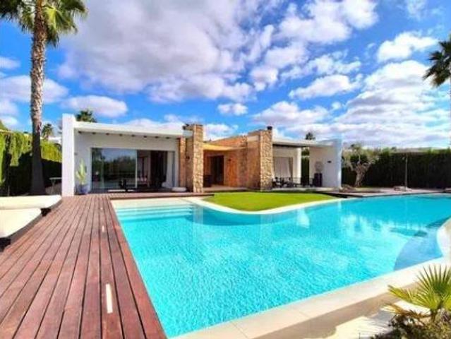 Chalet en venta en Sant Josep de sa Talaia, Eivissa