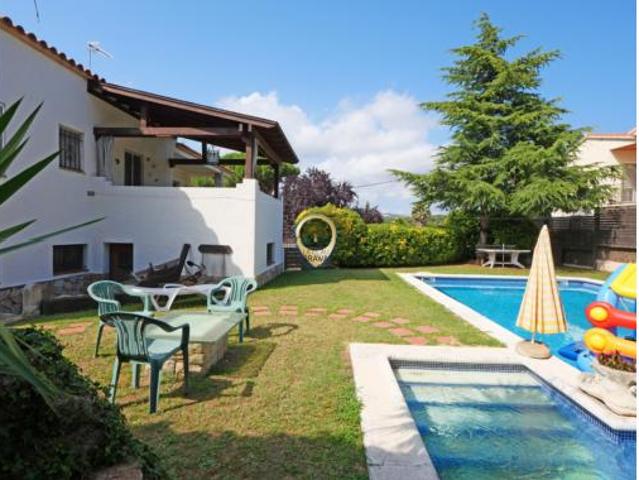 Chalet en venta en Bufaganyes, Baix Empordà