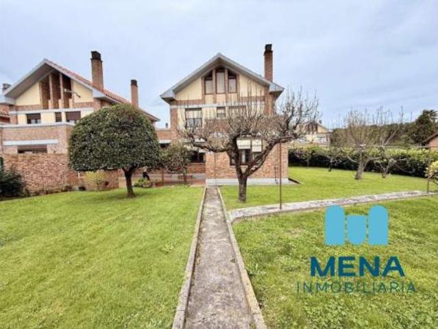 Chalet en venta en Bezana, Santa Cruz De Bezana