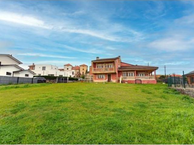Chalet en venta en Santa Cruz De Bezana, Cantabria