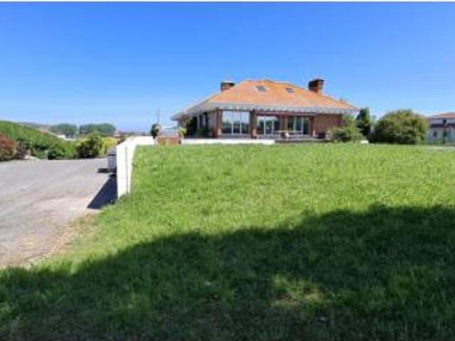 Chalet en venta en Sancibrián, Santa Cruz De Bezana