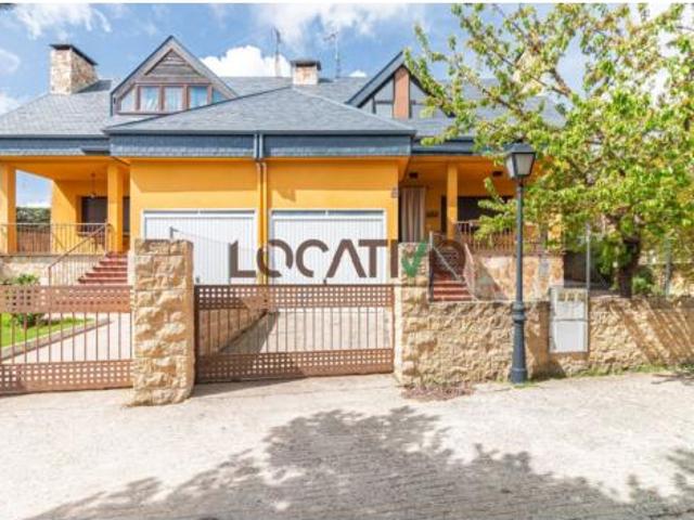 Chalet en venta en Santa María De La Alameda, Madrid