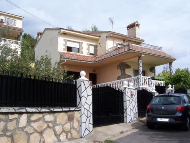 Villa en venta en Santa María Del Tiétar