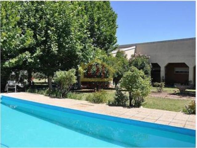 Chalet en venta en Valdelagua, Santa Marta De Tormes