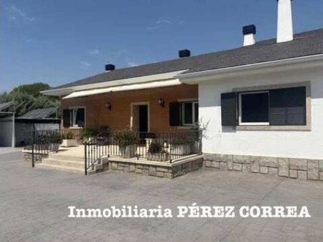 Chalet en venta en Valdelagua, Santa Marta De Tormes