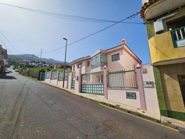 Chalet en venta en Santa Úrsula, Canarias