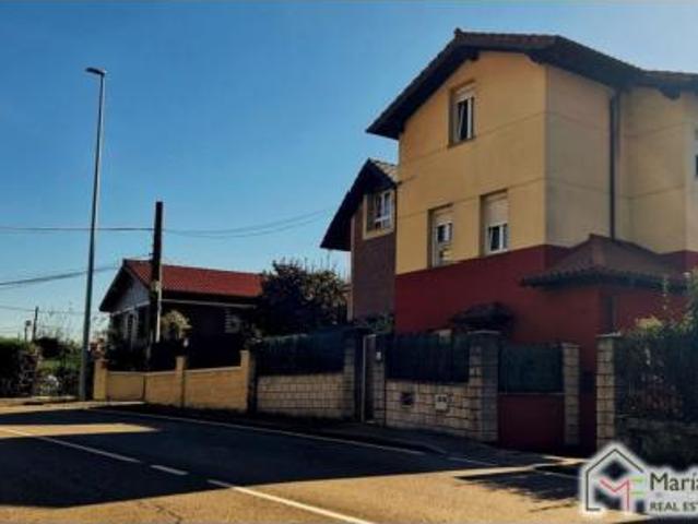 Villa en venta en Santander, Urbanización Altamira