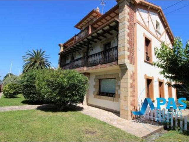 Chalet en venta en San Román, Santander