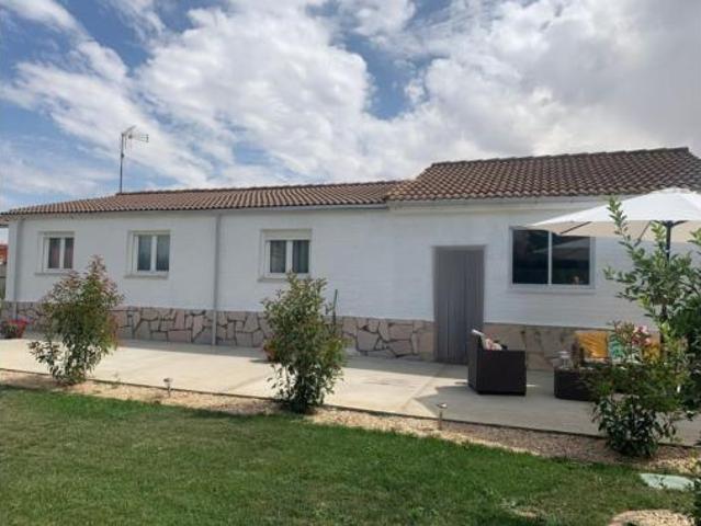 Chalet en venta en Santas Martas, Castilla y León