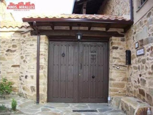 Chalet en venta en Santiago Millas, Castilla y León