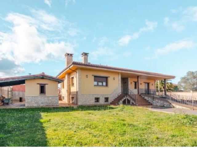 Chalet en venta en Santo Adriano, Asturias