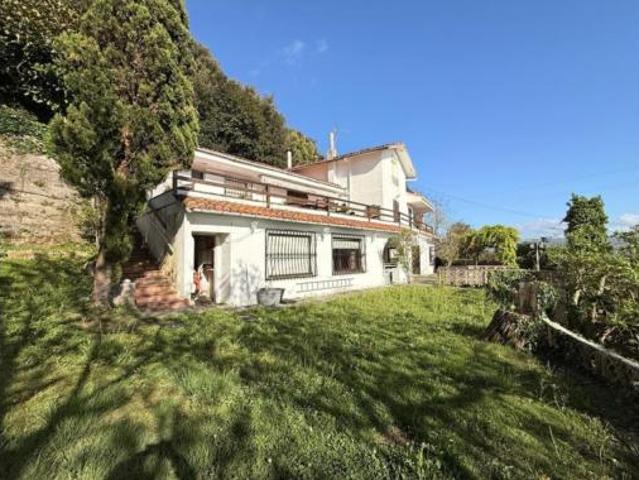 Chalet en venta en Santoña