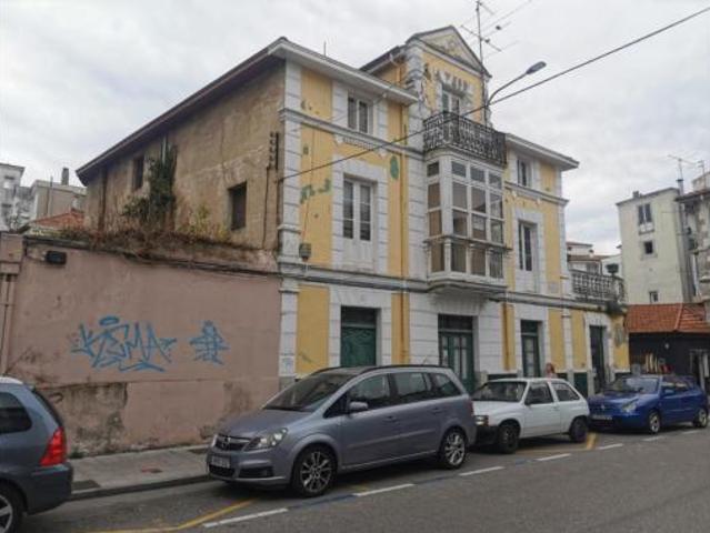 Chalet en venta en Santoña