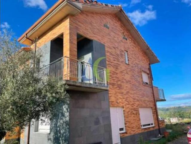 Chalet en venta en Pobladura del Bernesga, Sariegos