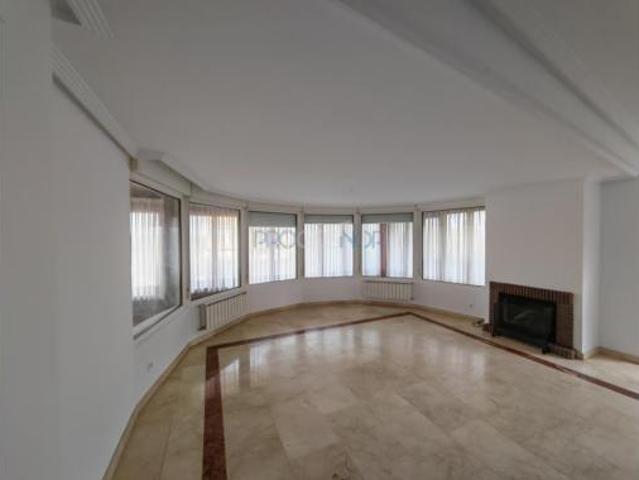 Chalet en venta en Sariegos, Castilla y León