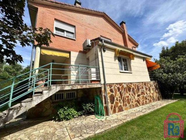 Chalet en venta en Carbajal de la Legua, Sariegos