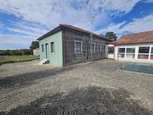 Chalet en venta en Sarreaus